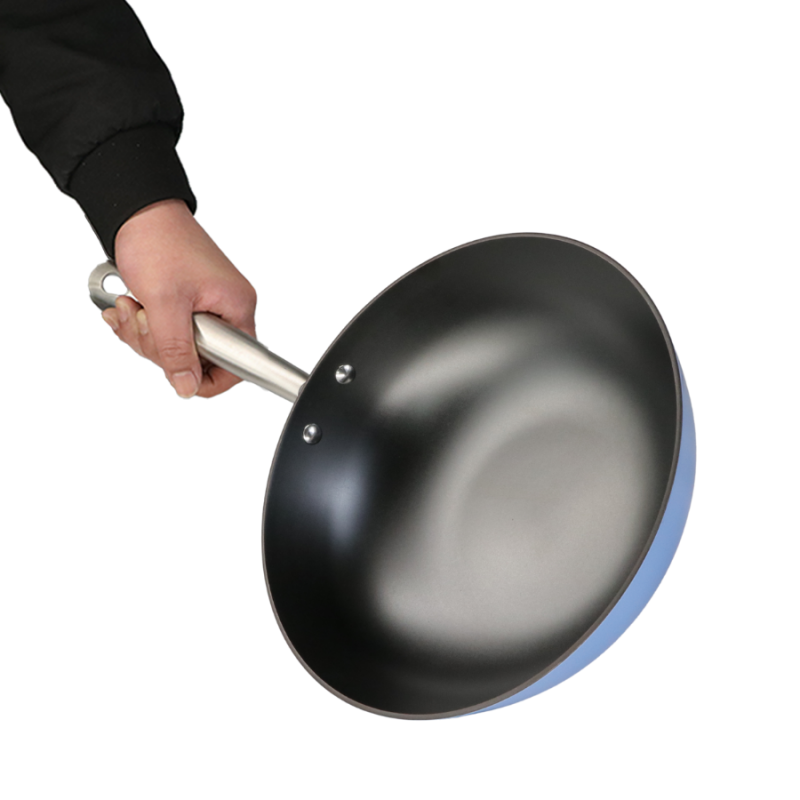 Enamel & Pre-seasoned cast iron wok - Image 5